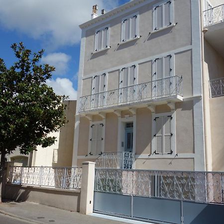 Appartement Port De Sanary Exterior photo